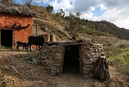 woman dies due to strange tradition of Nepal over suffocation in menstruation hut