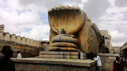 mysterious hanging pillars of veerbhadra lepakshi temple andhra pradesh is strange