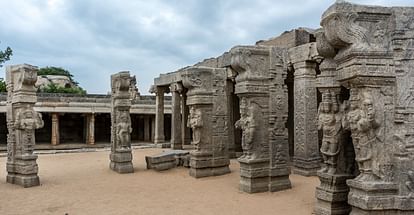 mysterious hanging pillars of veerbhadra lepakshi temple andhra pradesh is strange