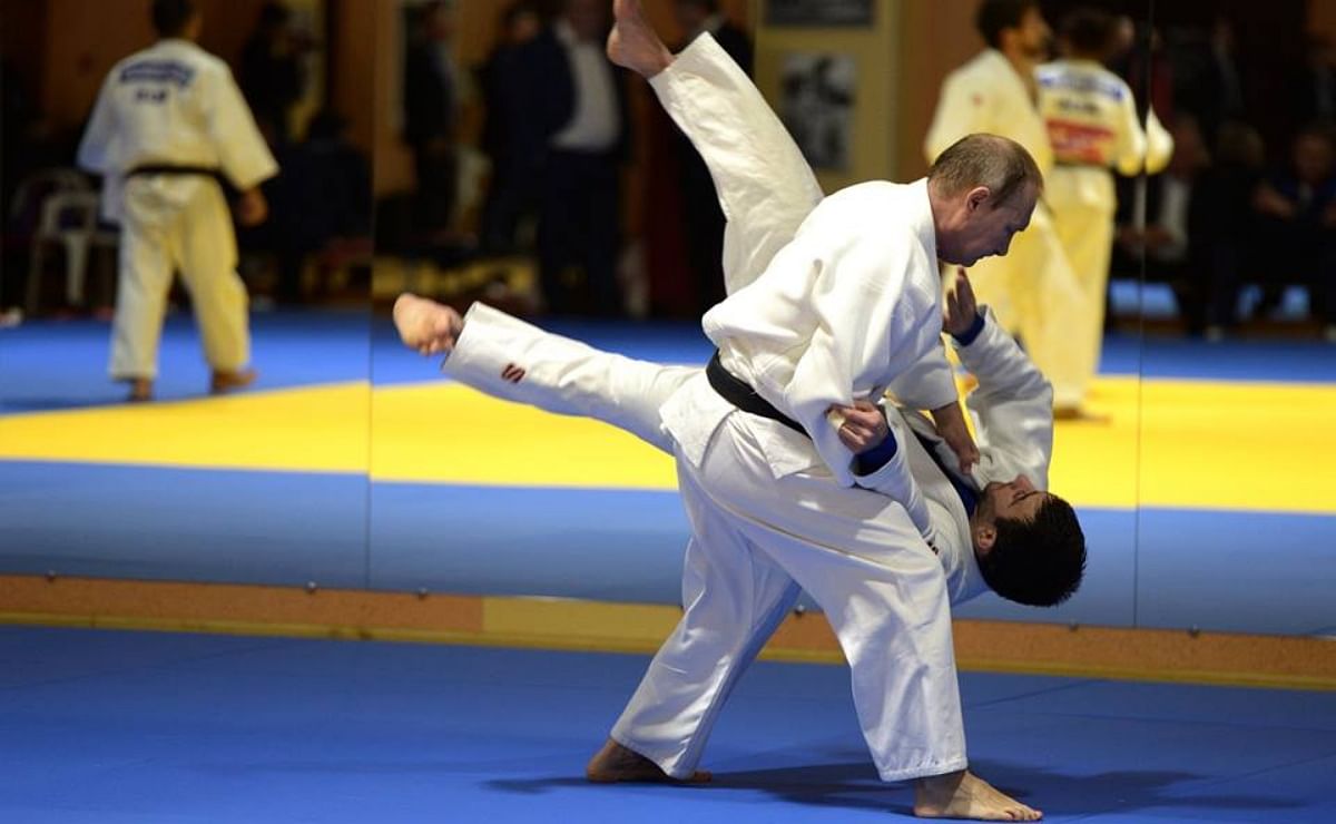 Russia president Vladimir Putin judo training with Natalia Kuzyutina video viral
