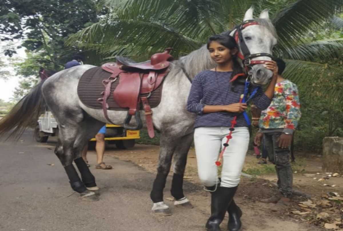 kerla girl goes for final exams with horse ride