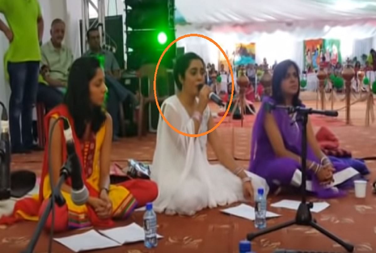 Viral Video Vandana Naran Sings Hanuman Chalisa In Six Different Styles