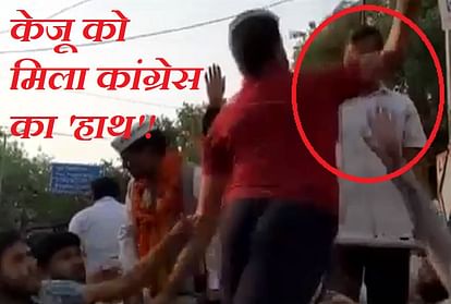SHOCKING news Delhi CM Arvind Kejriwal  slapped again during roadshow poll campaigning