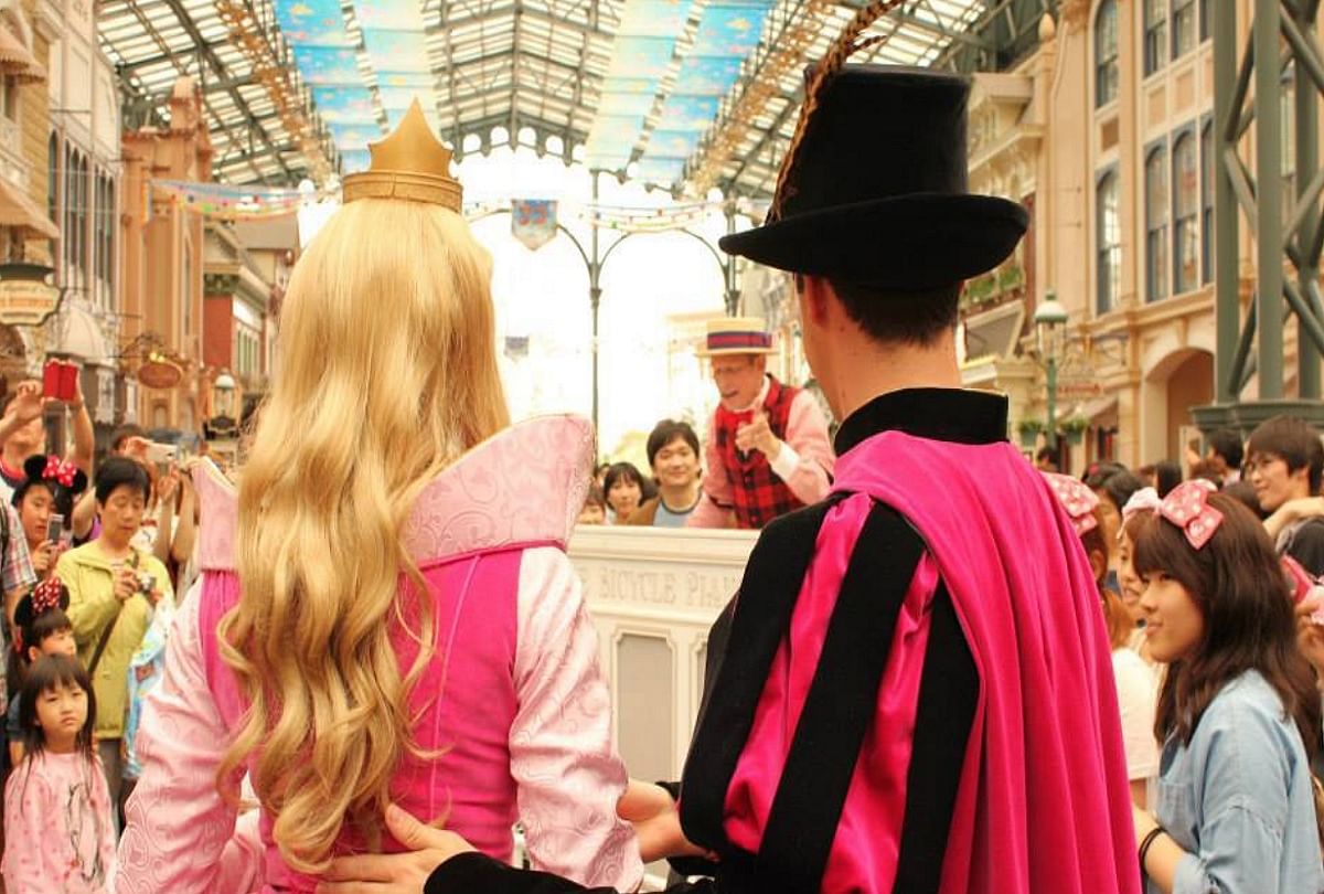 Disneyland Paris are looking to recruit actors to become princes and princesses