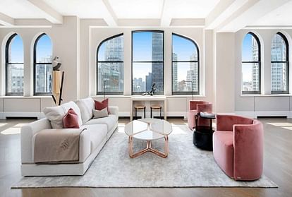 Worlds richest man jeff bezos buys a new house in Manhattan NewYork worth 80 million Dollar