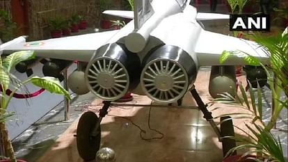 lucknow railway engineers created rafale model with the help of scrap material