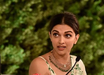 Deepika Padukone shares her school report cards and ranveer singh comment so well
