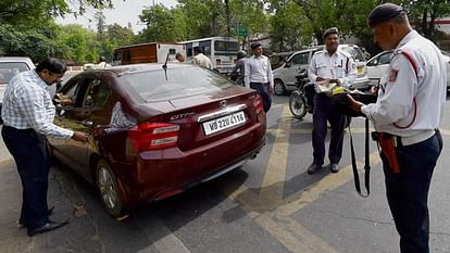 car was parked at home for a month  police issued 15 challan