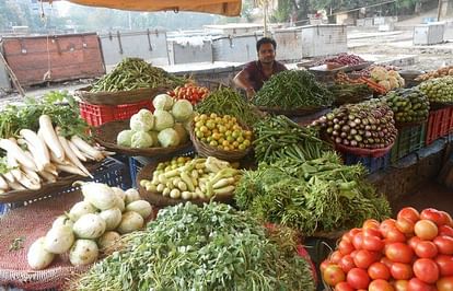 thieves stole onions from vegetable shop in west bengal