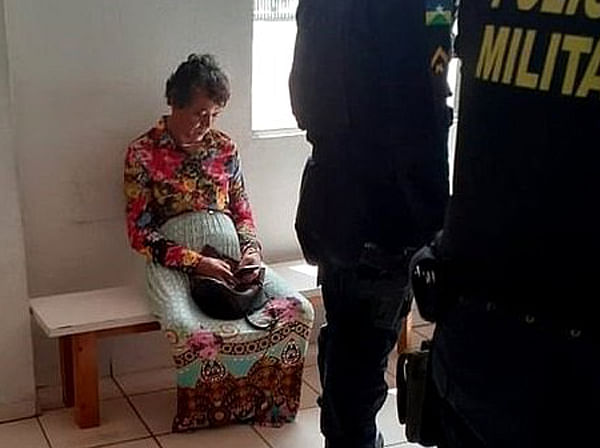 brazilian man dresses as 60 year old mother to pass driving test