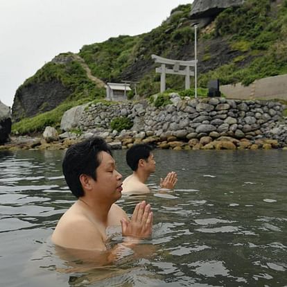 Know about mysterious island of japan okinoshima Where woman are banned