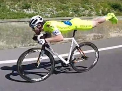 viral video of cyclist