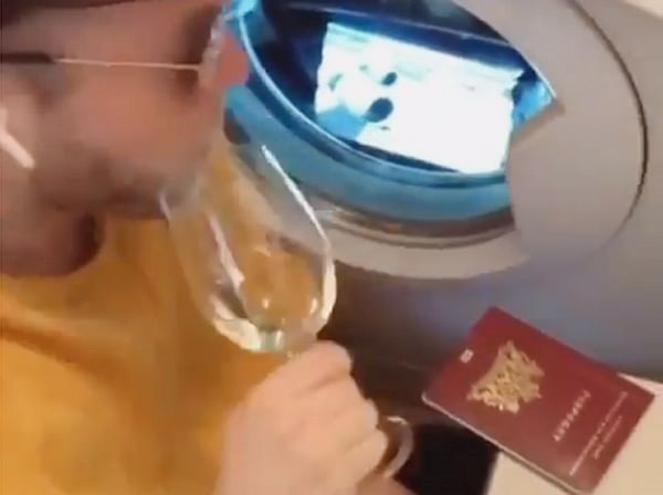 Viral video of creative man convert washing machine into a airplane window