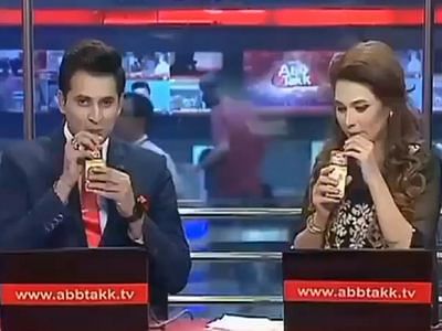viral video of pakistani anchor sell juice during prime time people give hilarious comment