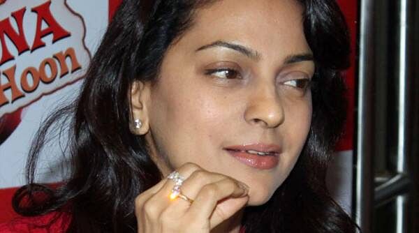 juhi chawla diamond earring lost at airport people give seeks help from people on social media