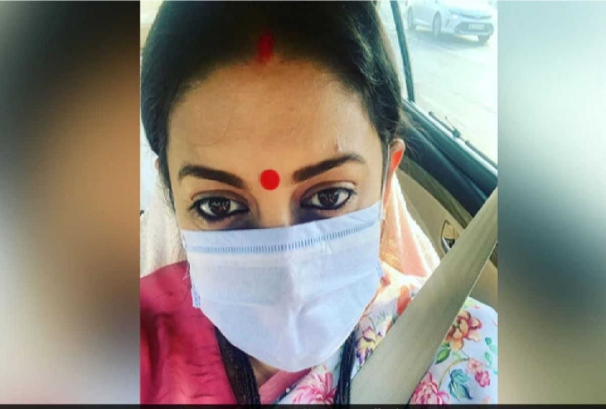 Smriti Irani posted her photo on Instagram see what was the reaction of Sonu Sood