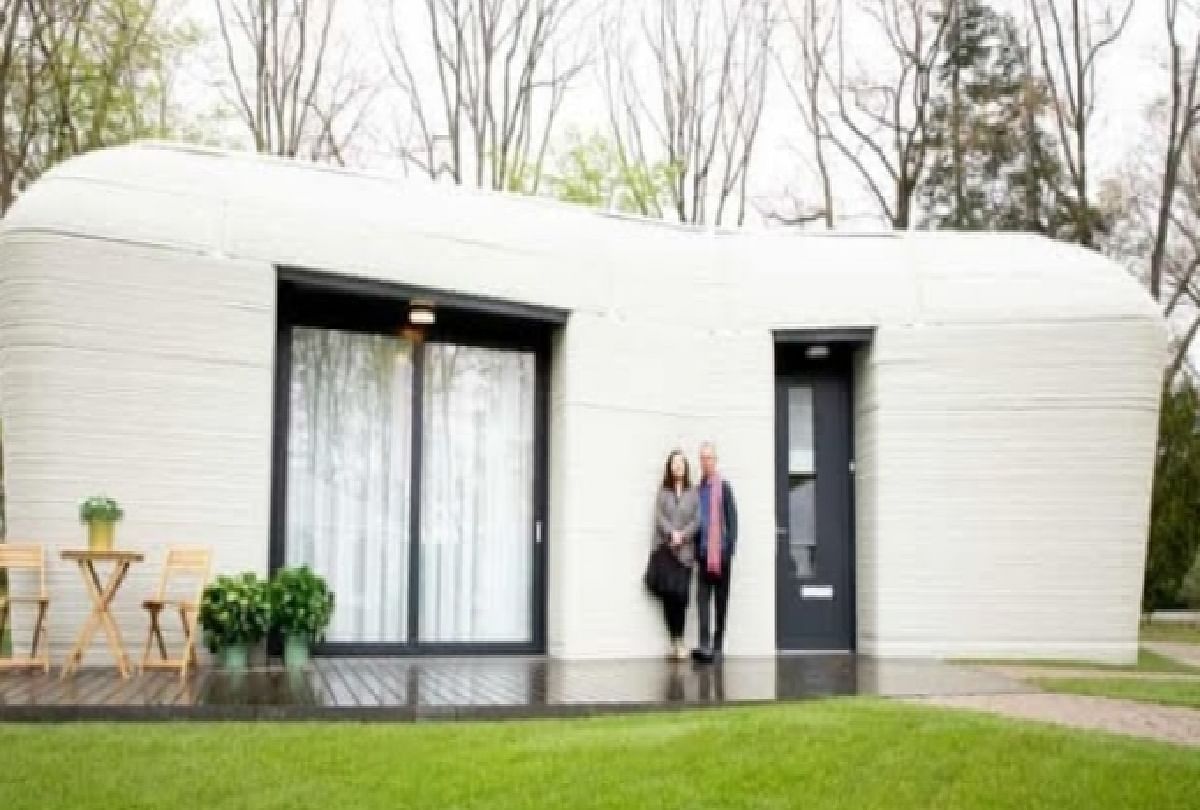 Robot Printed a 3D house within 5 days in Europe Video goes viral