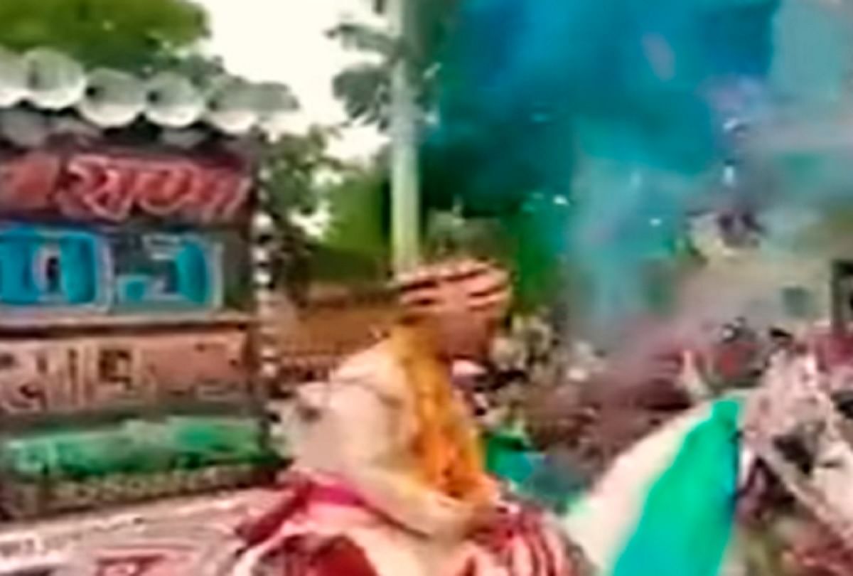 bride groom video mare ran away with the groom in the procession see funny viral video