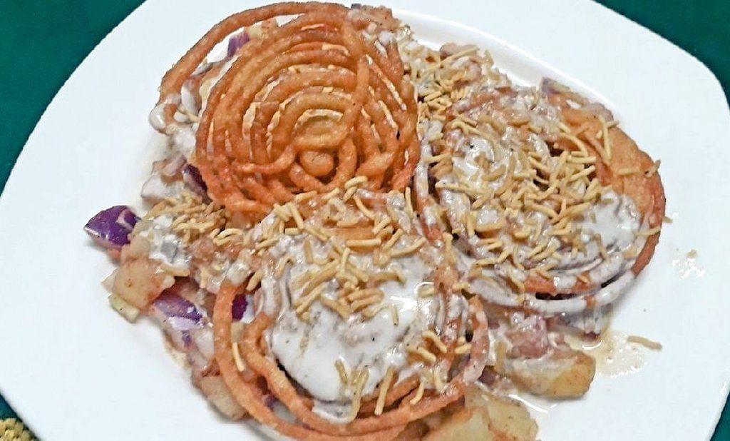 man made jalebi chaat by adding onions after see recipe you shocked