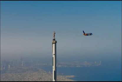बुर्ज खलीफा पर किया गया सबसे रोमांचकारी विज्ञापन शूट