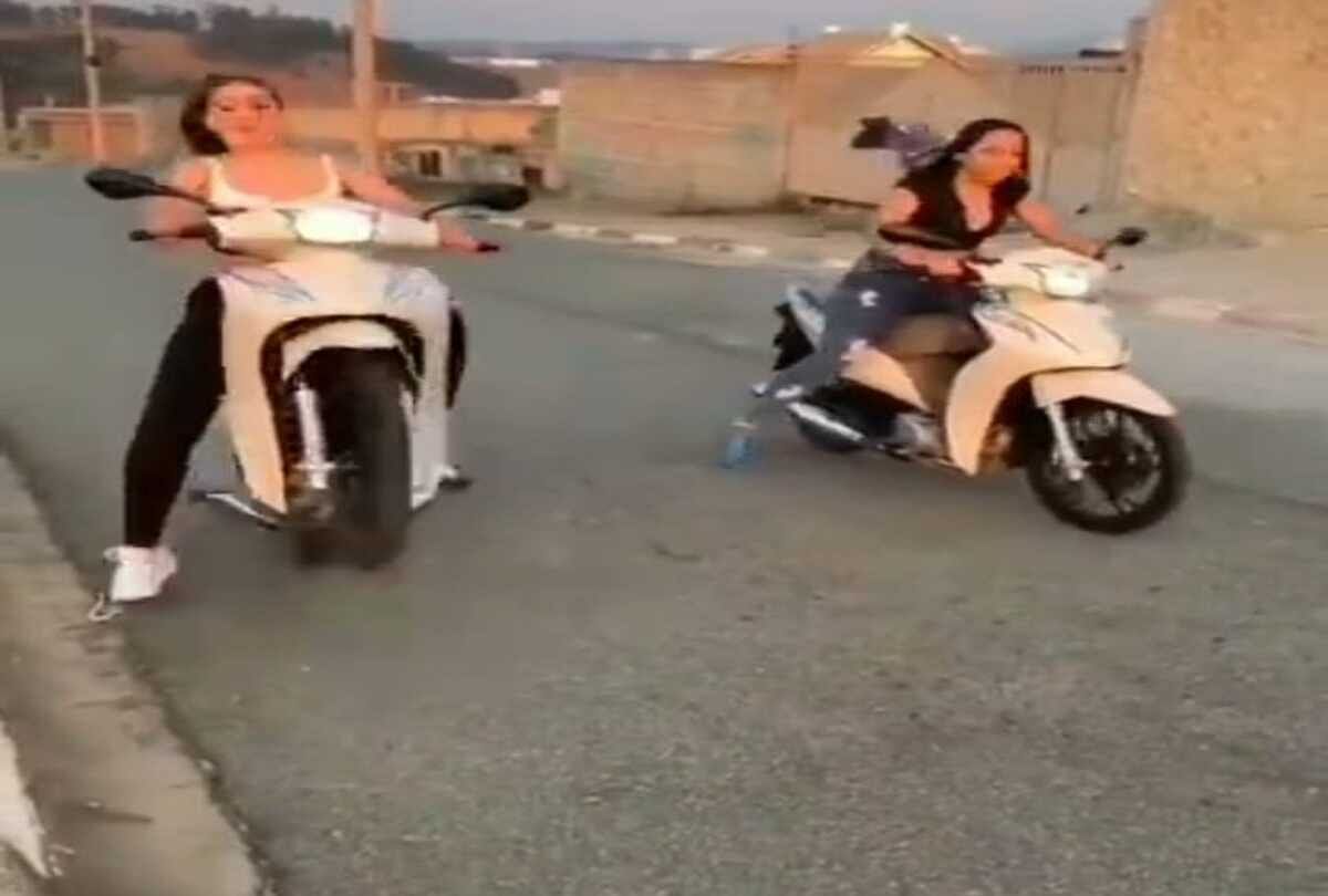 girl showing stunt with scooty then hit the cameraman video goes viral on social media