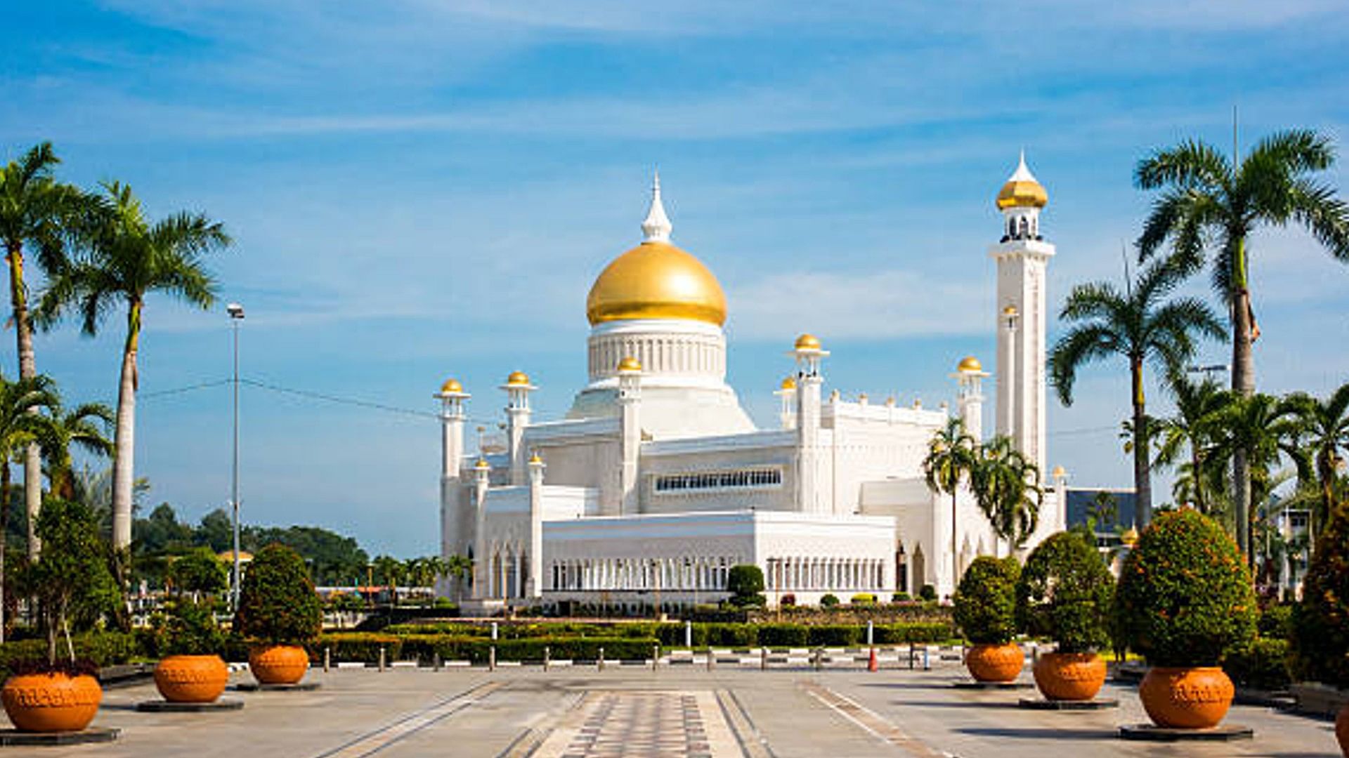 know amazing facts about Brunei A country where pictures of wife are put outside the house