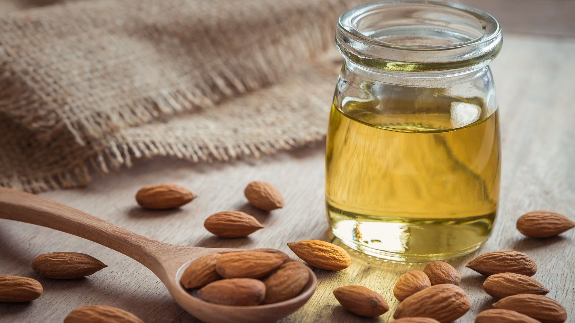 Almond Water Benefits In Hindi: badam ka pani pine ke fayde