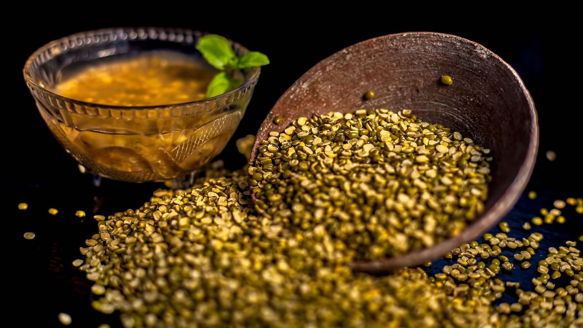 Moong Dal Side Effects In Hindi: Avoid Eating Moong Dal In kidney stone and low blood sugar