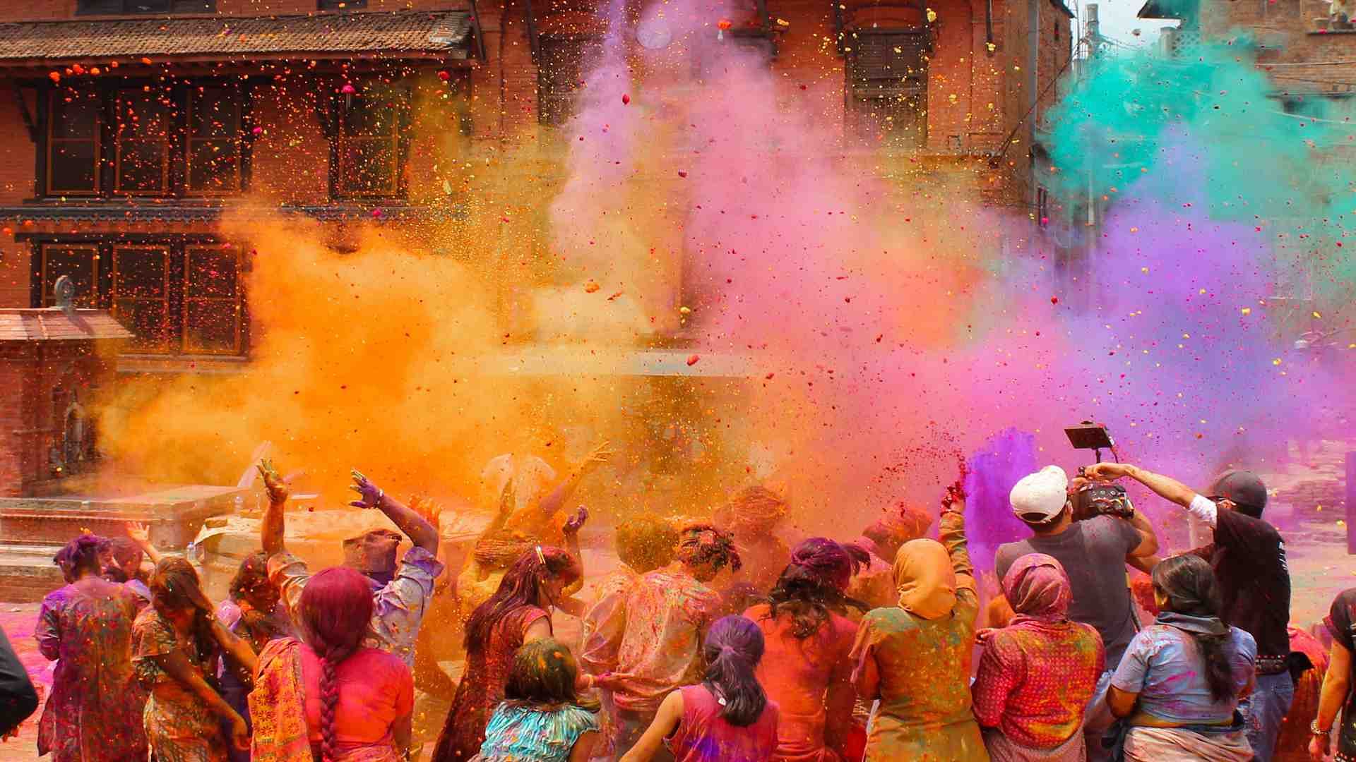 Holi 2023 holi is not being celebrated in this village fo 200 years bihar know the reason behind it