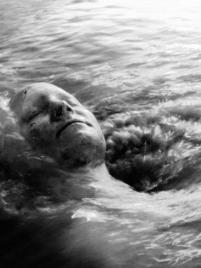 Interesting Facts: why do dead body float in water after few hours
