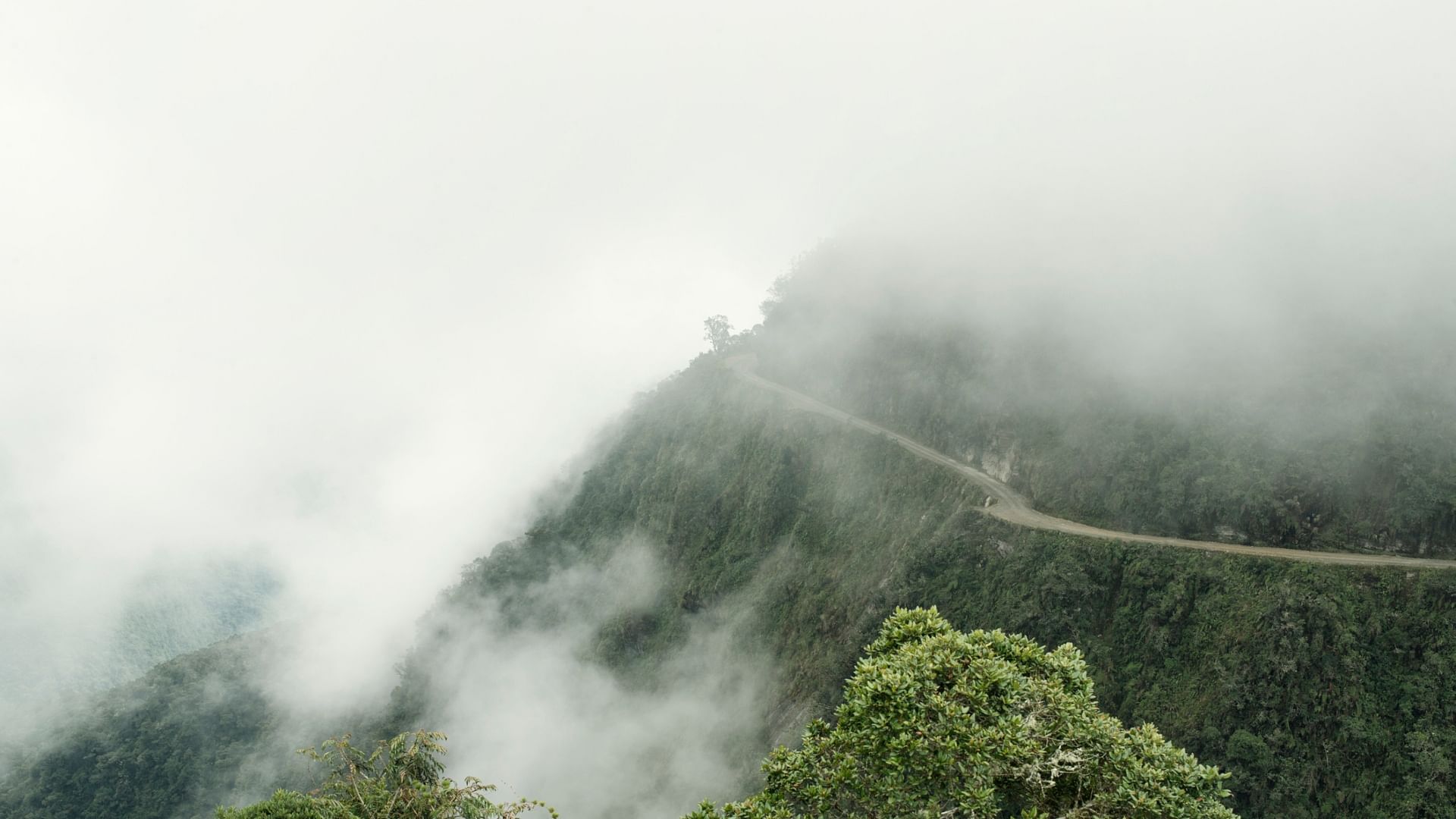 World Most Dangerous Road 200 to 300 people die every year death road bolivia