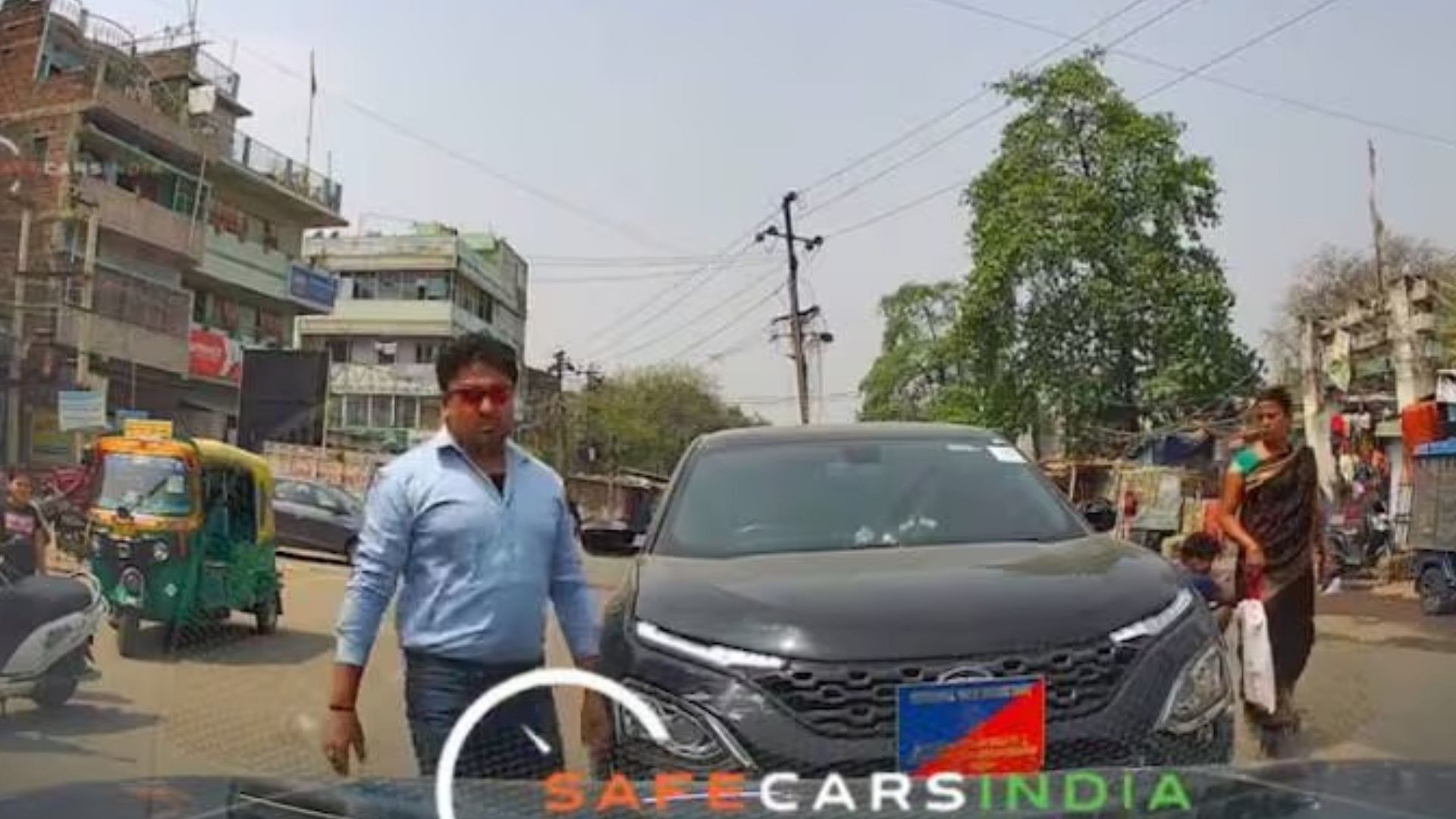 Viral Video:  Bureaucrat In Bihar Driving On The Wrong Side Of The Road video see what happen next