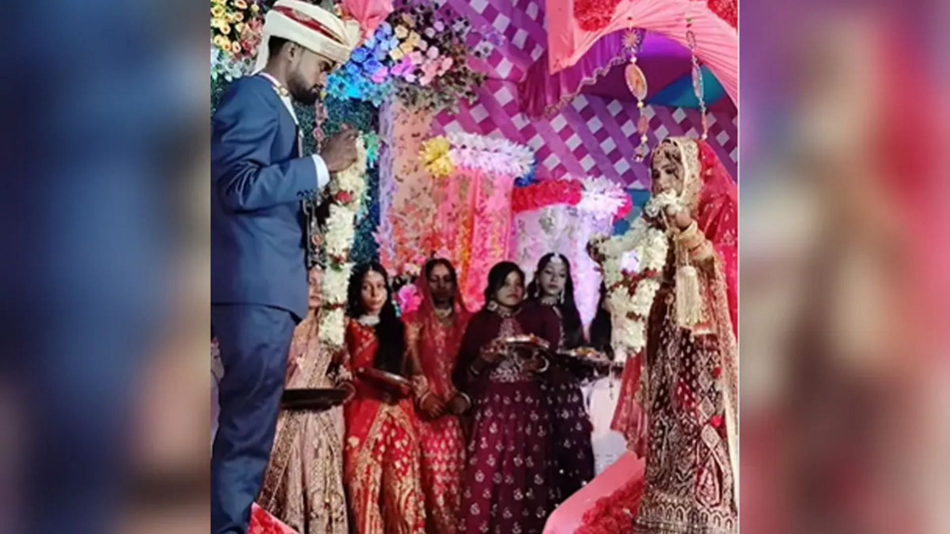 Dulha dulhan stage entry video bride and groom bizarre entry on stage