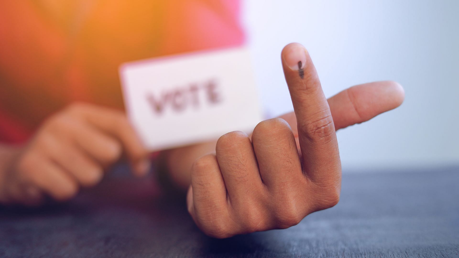 नोएडा में मतदाताओं के लिए खास छूट