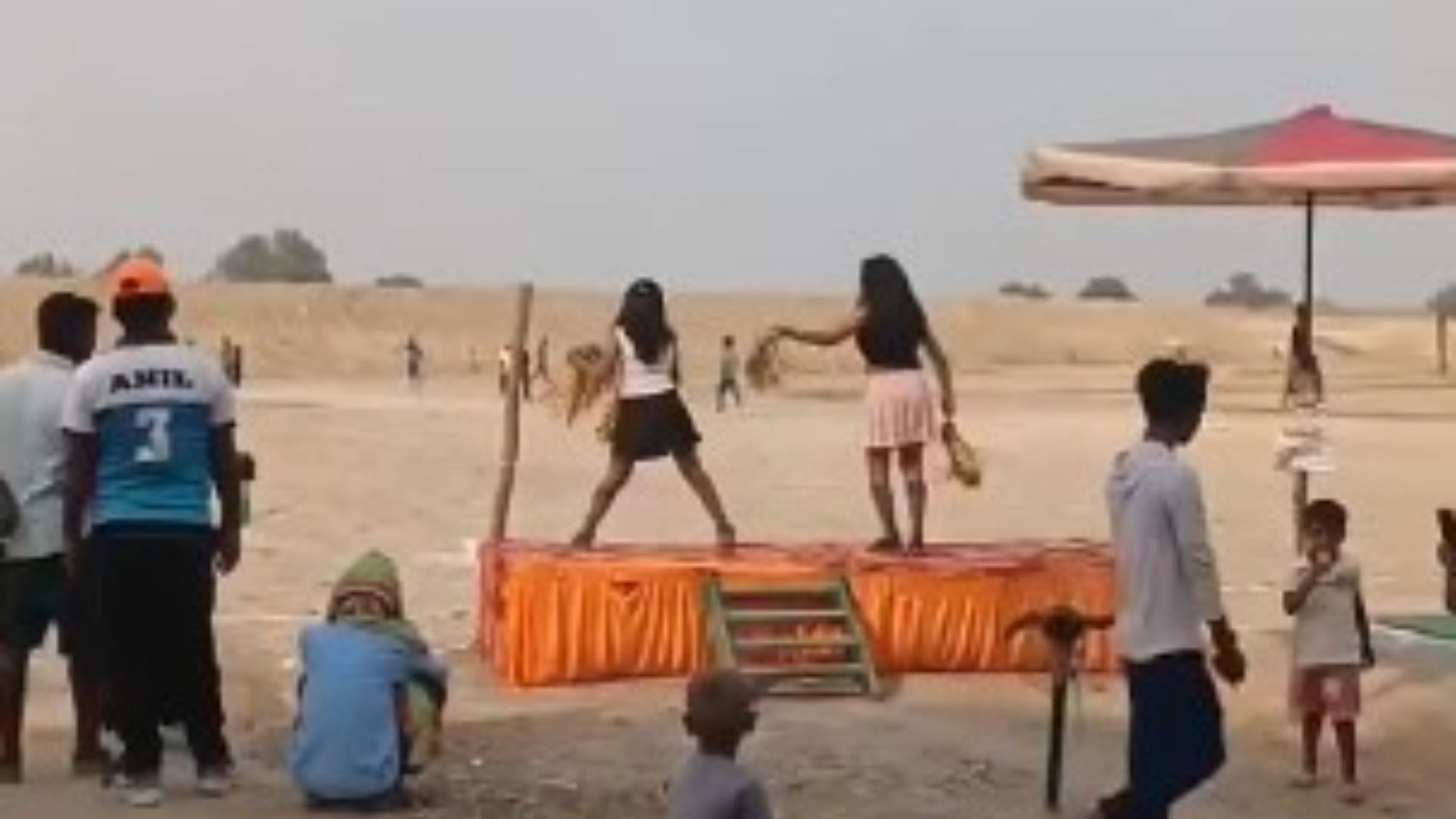Viral Video of Village desi IPL match cheerleader danced on Bhojpuri song