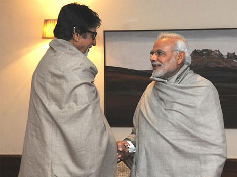 बिग-बी से बोले Pm, कुछ दिन तो गुजारो दिल्ली की सर्दी में - Amitabh Bachchan Meet Pm Narendra Modi - Amar Ujala Hindi News Live