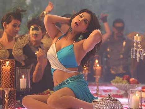 Sanny Leoni Sex - à¤¸à¤¨à¥€ à¤²à¤¿à¤¯à¥‹à¤¨à¥€ à¤¦à¤¿à¤–à¥‡à¤‚à¤—à¥€ à¤¬à¤¡à¤¼à¥‡ à¤ªà¤°à¥à¤¦à¥‡ à¤•à¥‡ 'à¤Ÿà¥à¤°à¤¿à¤ªà¤² à¤à¤•à¥à¤¸' à¤®à¥‡à¤‚ - Sunny Leoni Now Appear  On The Big Screen 'triple X' - Amar Ujala Hindi News Live