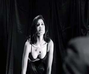 Karishma Tanna Sex - à¤¬à¤¿à¤— à¤¬à¥‰à¤¸ à¤•à¥€ à¤•à¤°à¤¿à¤¶à¥à¤®à¤¾ à¤¤à¤¨à¥à¤¨à¤¾ à¤•à¤¾ à¤¸à¥‡à¤•à¥à¤¸à¥€ à¤µà¥€à¤¡à¤¿à¤¯à¥‹ à¤¹à¥à¤† à¤µà¤¾à¤¯à¤°à¤² - Big Boss Karishma  Tanna Viral Sex Video - Amar Ujala Hindi News Live
