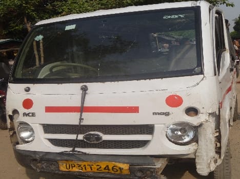 मैजिक वाहन ने महिला को रौंदा - Magic Vehicle She Thrashed - Amar Ujala