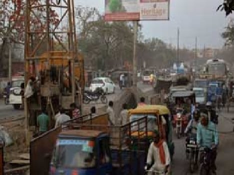 Traffic jaam due to road metainance 