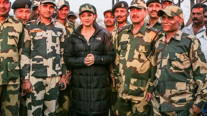 actress aishwarya rai visit on indo pak international border