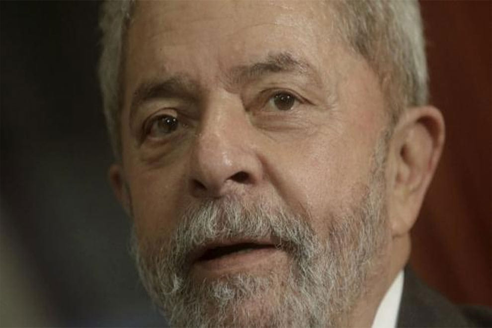 Brazil's Ex-Leader, Luiz Inácio Lula da Silva, Is Held for Questioning