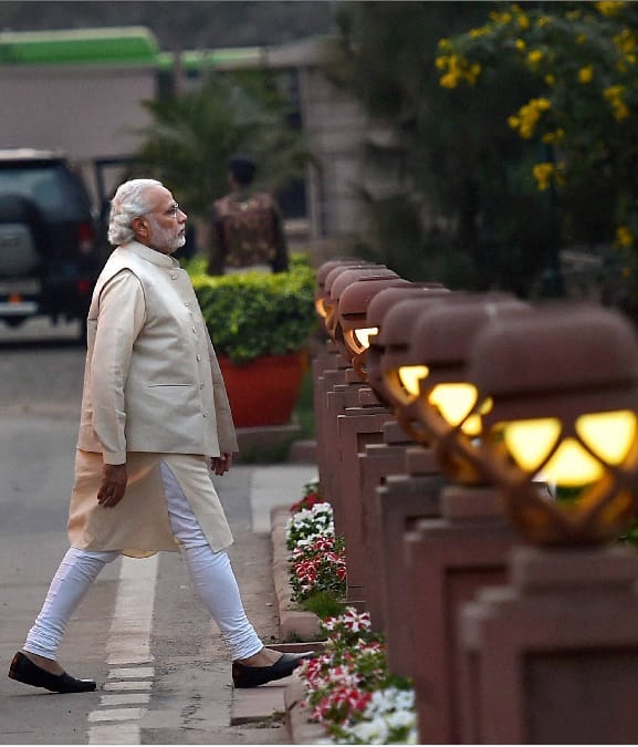 narendra modi changed his hair style