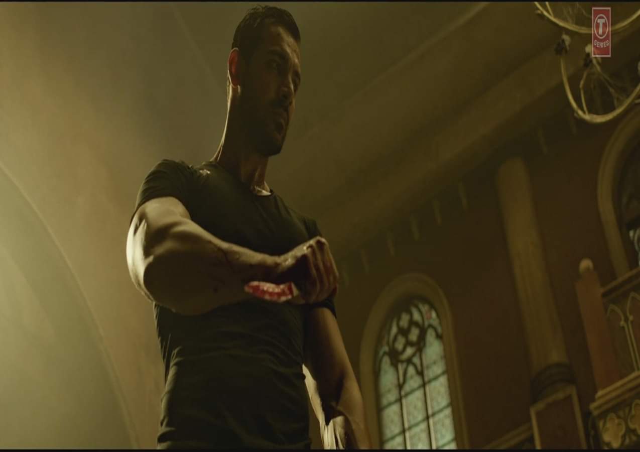 रॉकी हैंडसम का ट्रेलर रिलीज़