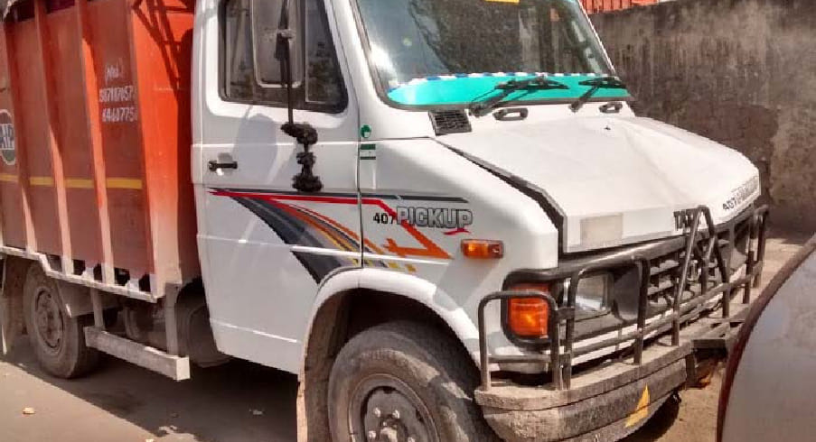  tempo driver crushed policeman in timarpur delhi