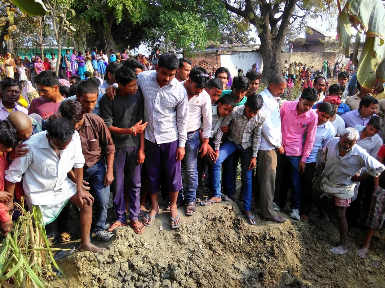 Death of a worker trapped in bore