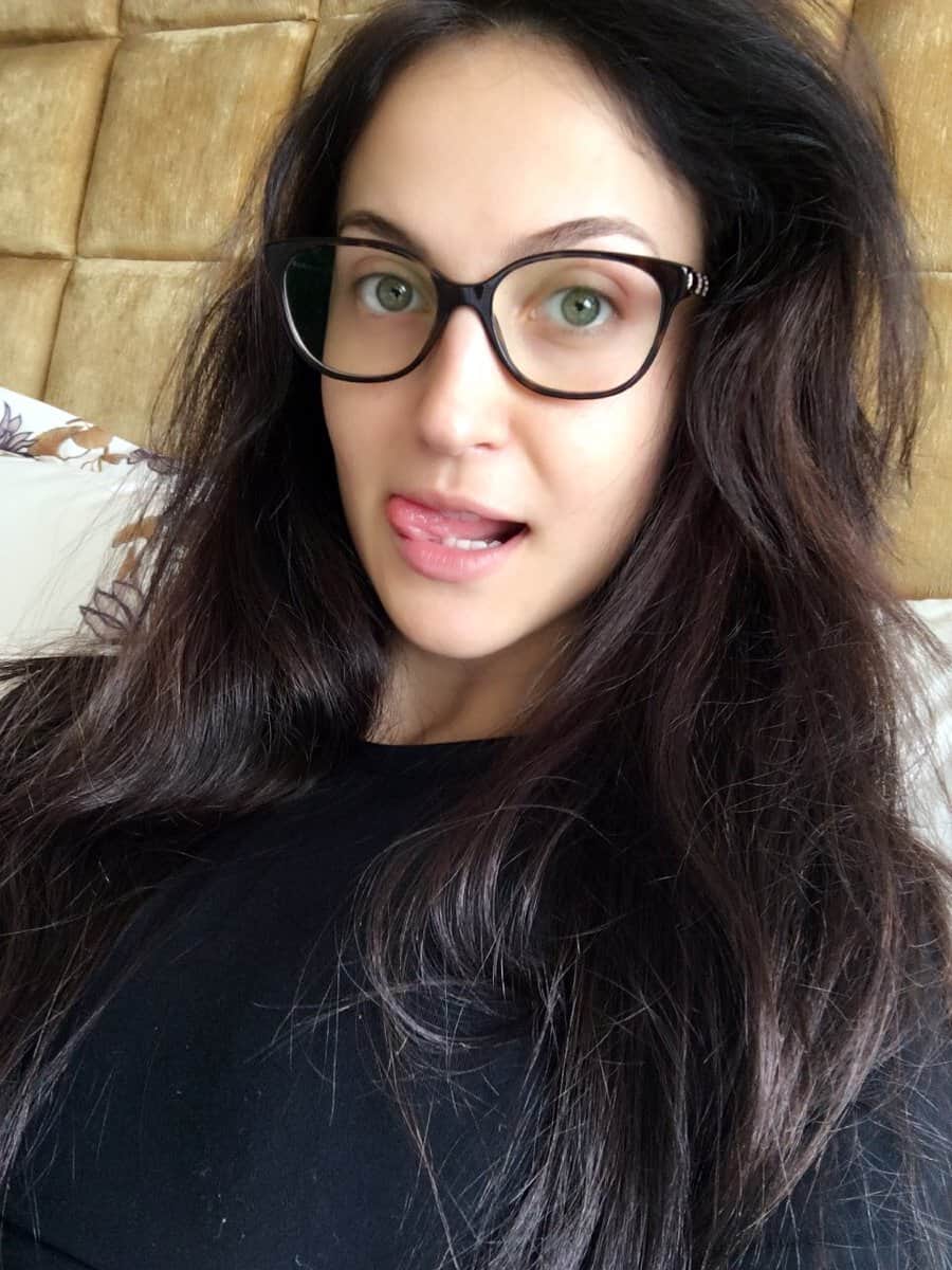 fans Stalking elli avaram