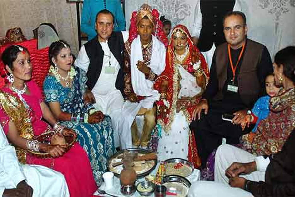 60 Hindu couples tie the knot in mass wedding in Karachi