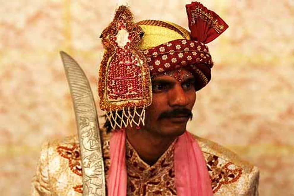 60 Hindu couples tie the knot in mass wedding in Karachi