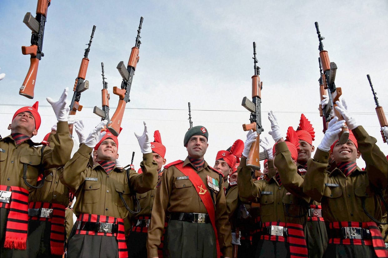 srinager passing out parede